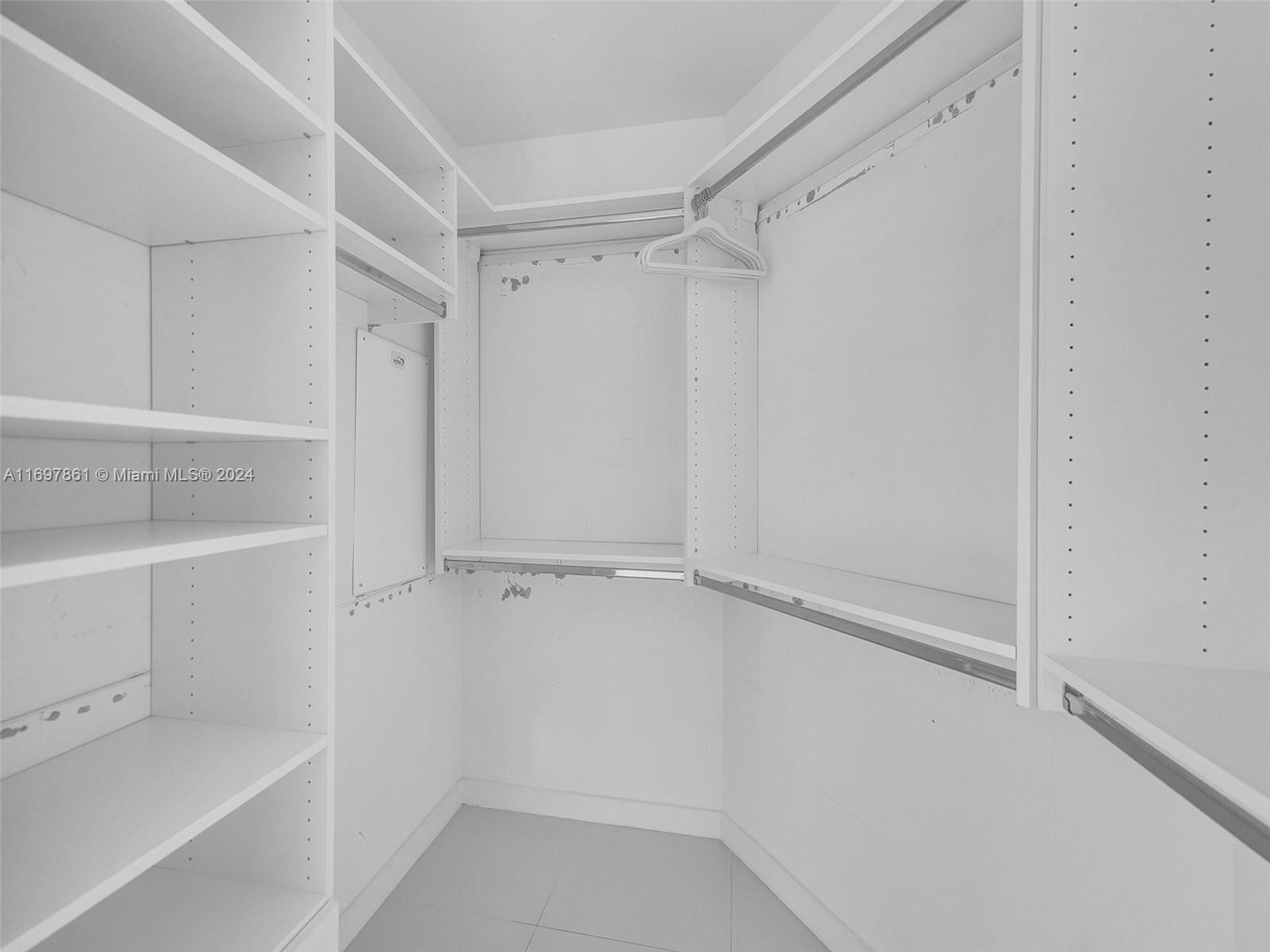 2020 N Bayshore Dr # 1509