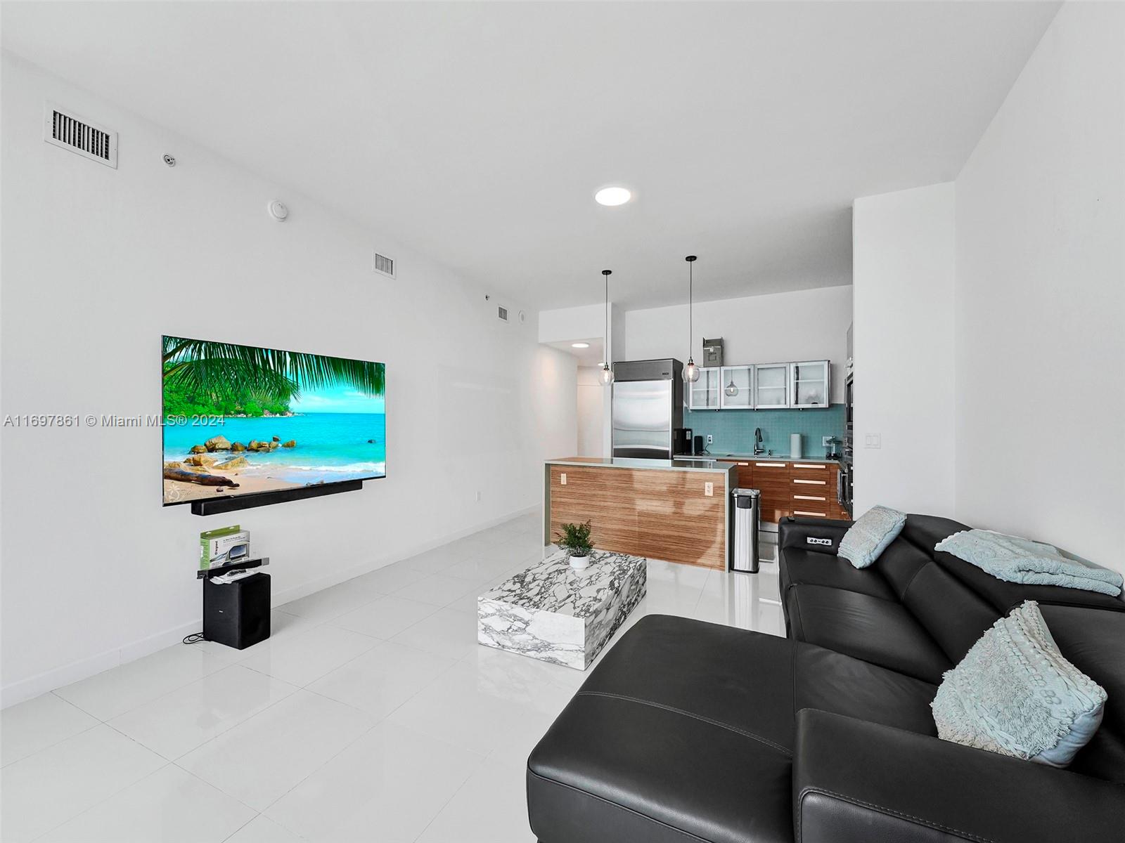 2020 N Bayshore Dr # 1509