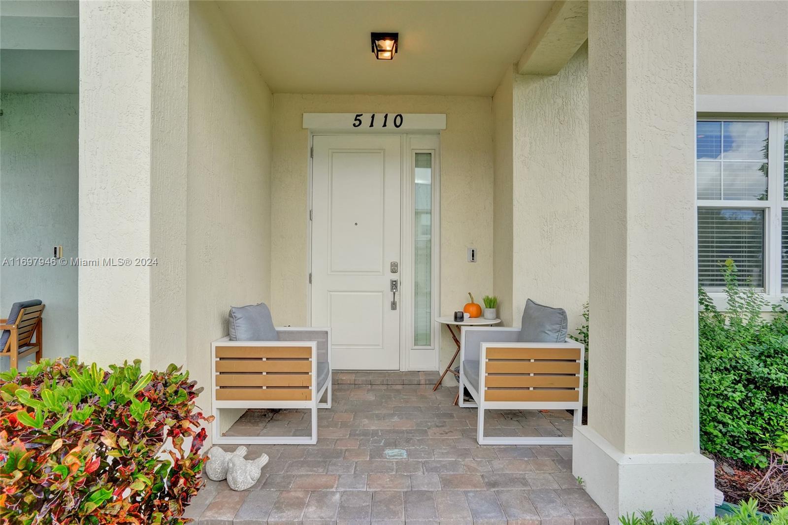 5110 Eucalyptus Dr # 4