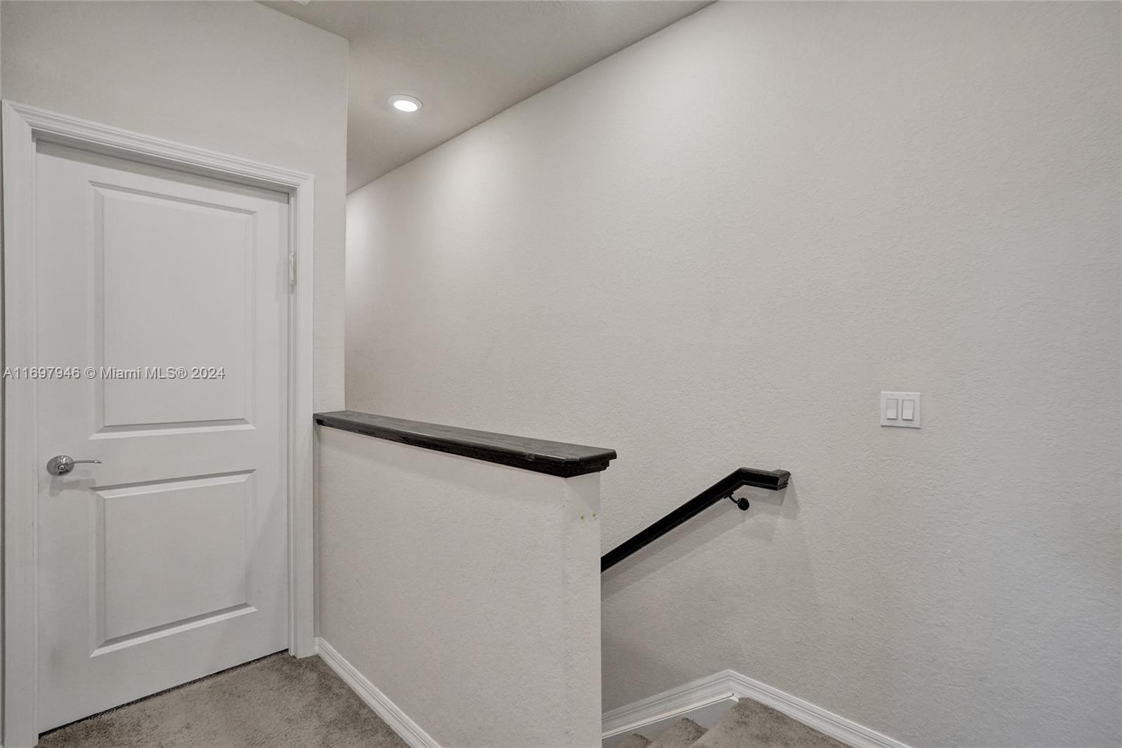 5110 Eucalyptus Dr # 4
