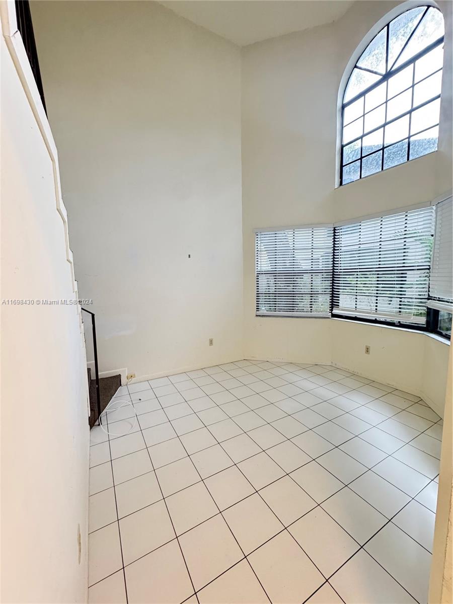 3046 Center St # 3046