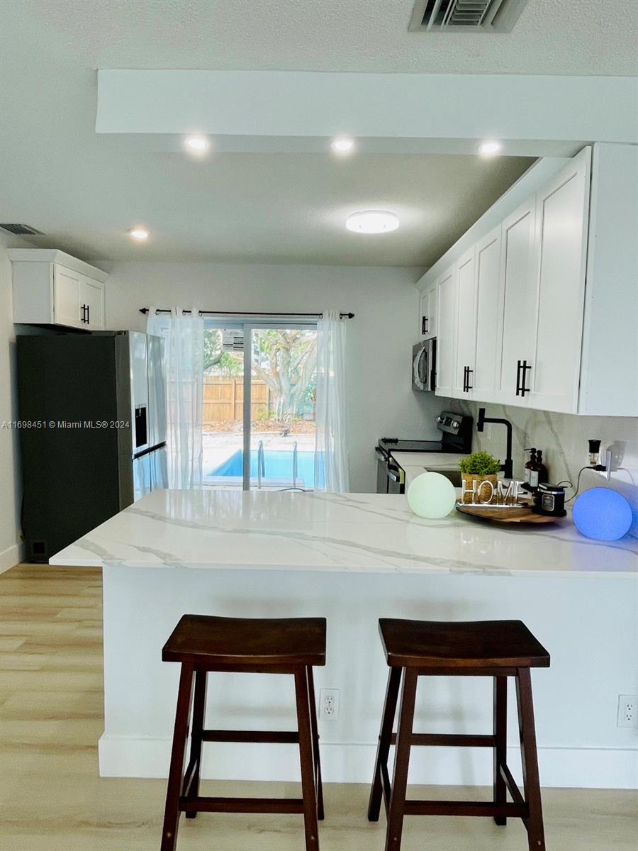 101 NW 21st St