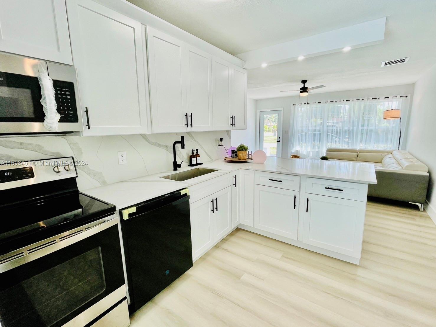 101 NW 21st St