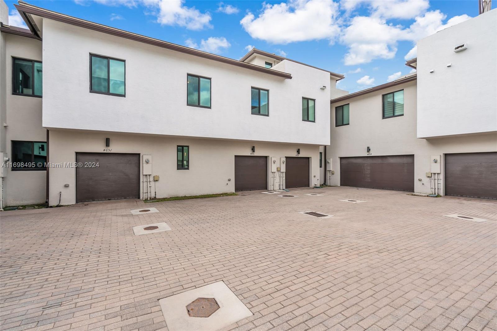 4655 NW 84th Ave