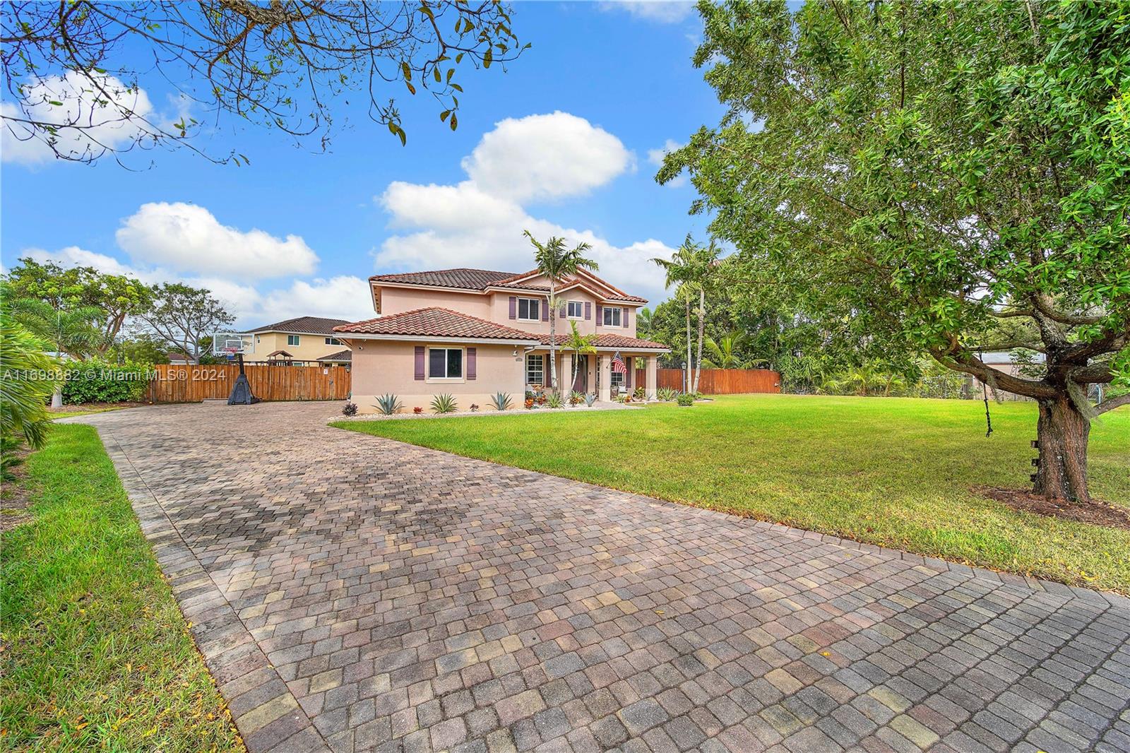 2132 NW 15th Ter
