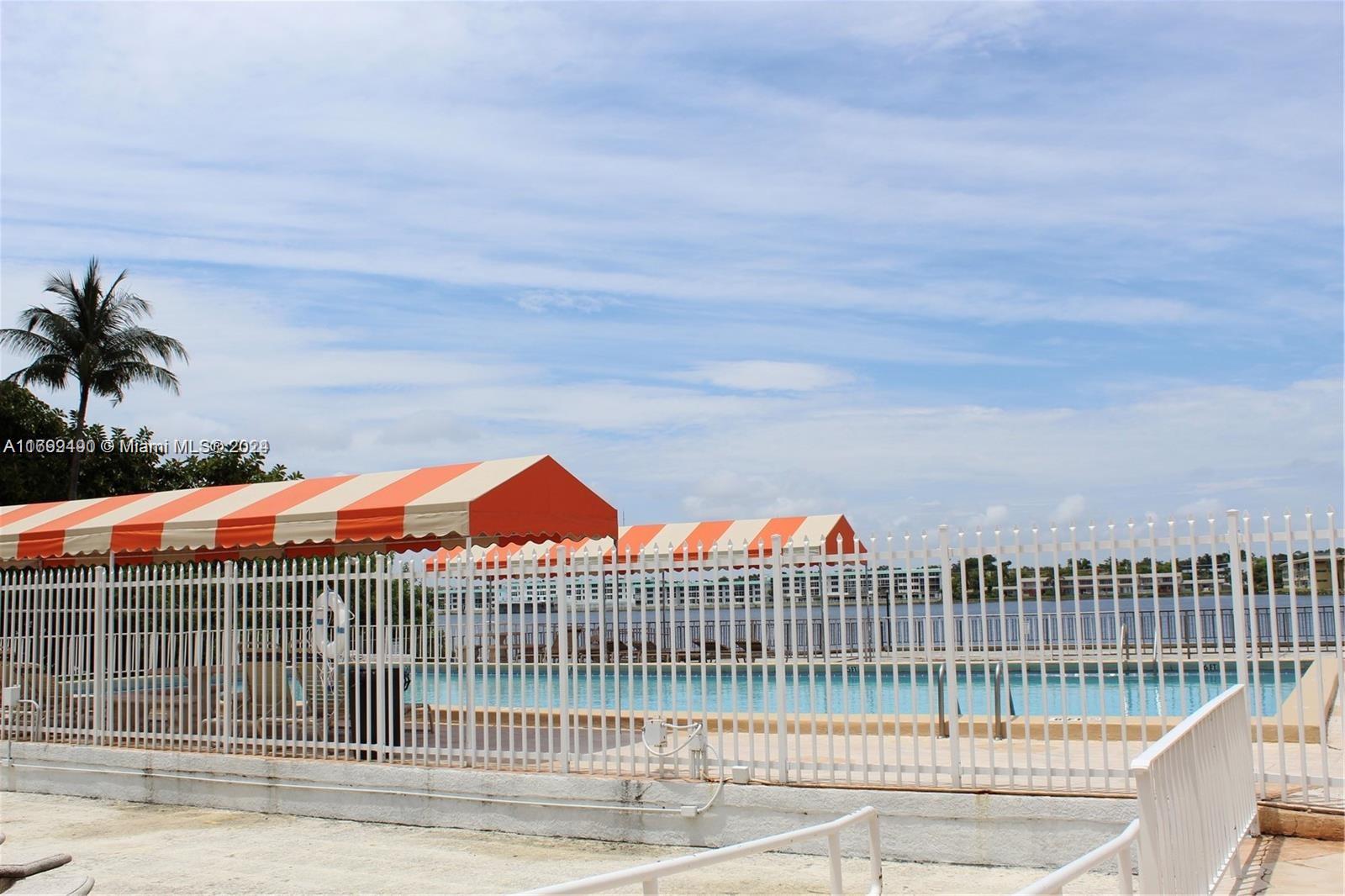 1351 NE Miami Gardens Dr Unit: 516E