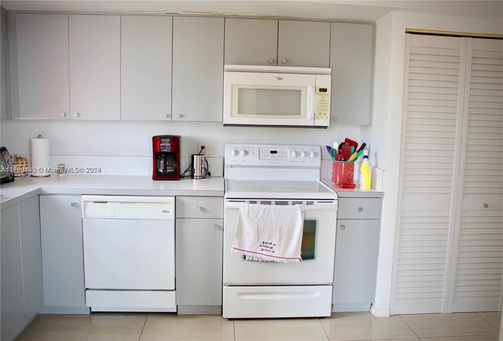 1351 NE Miami Gardens Dr Unit: 516E