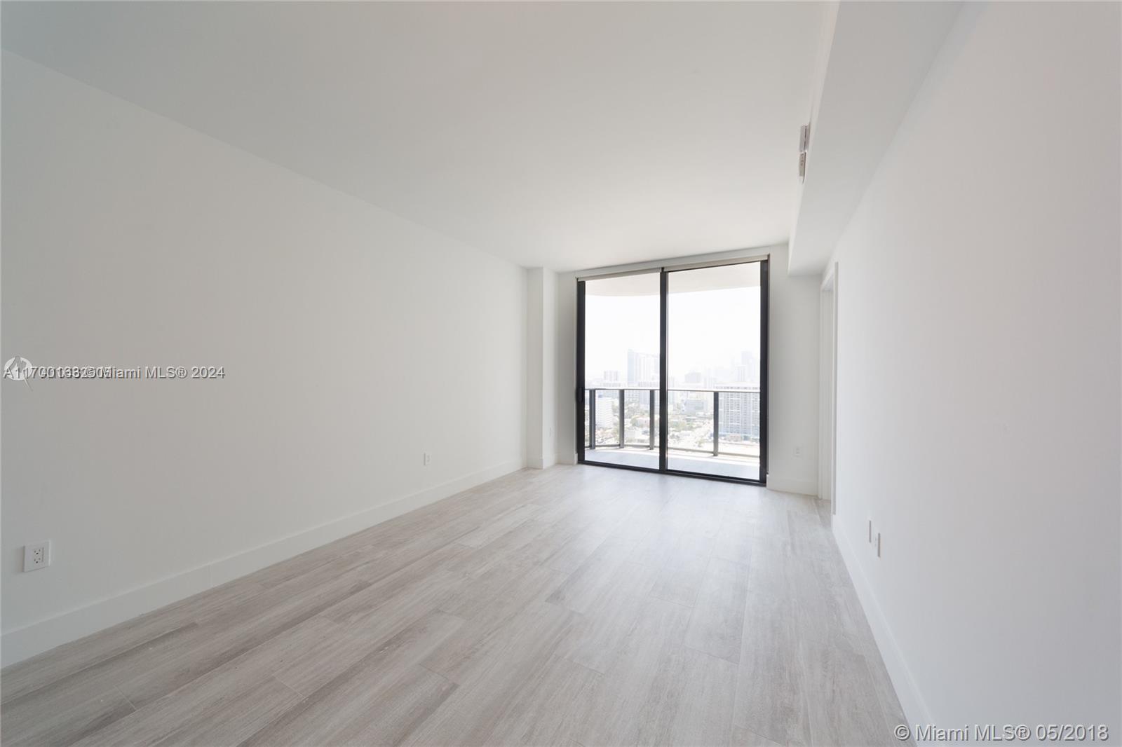 121 NE 34th St # 2703