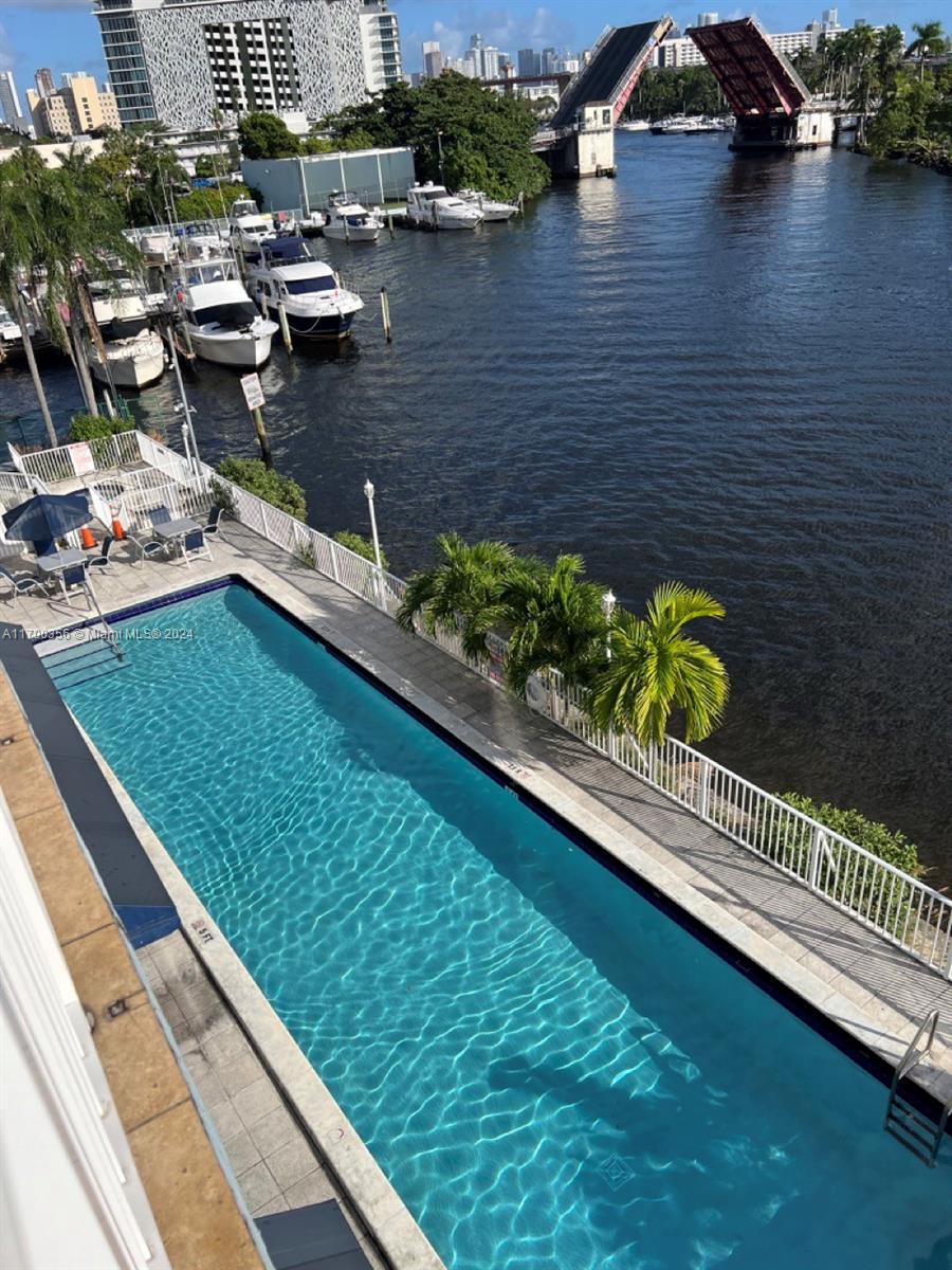 1740 NW N River Dr # 425