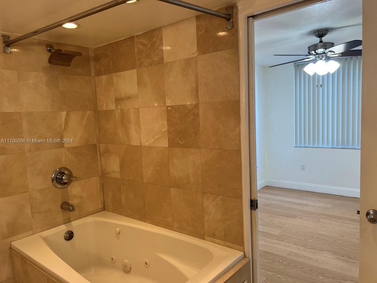 1740 NW N River Dr # 425