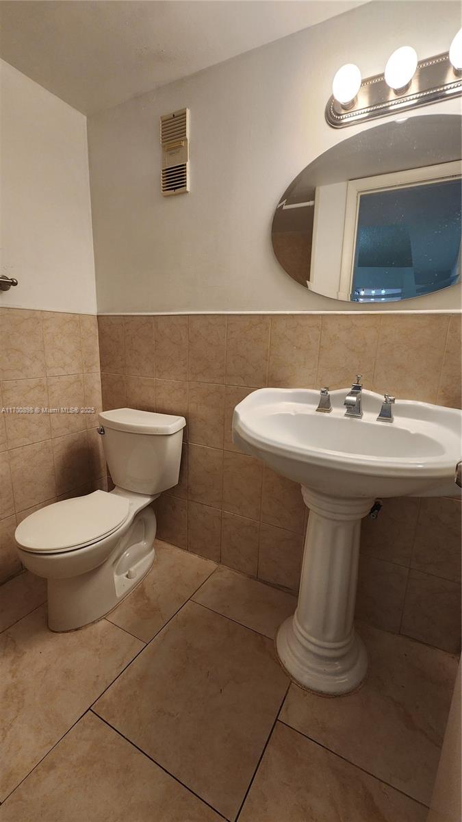 3195 Foxcroft Rd # F110