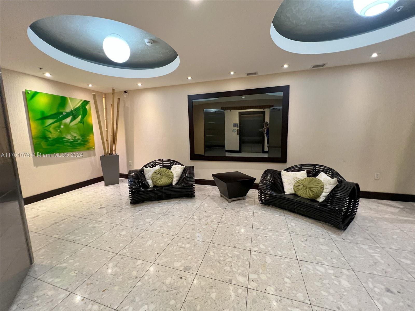 244 Biscayne Blvd # 907