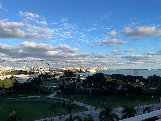 244 Biscayne Blvd # 907