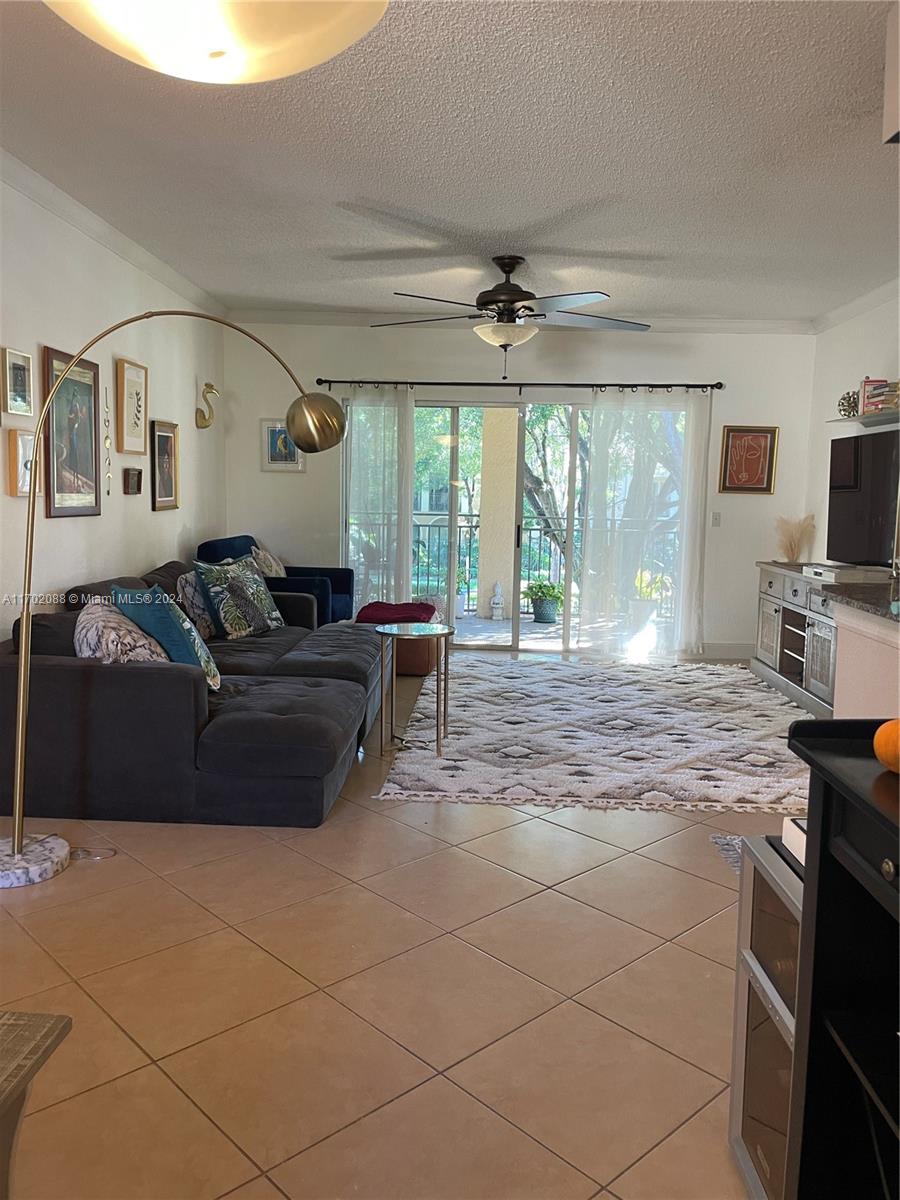 2445 Centergate Dr # 205
