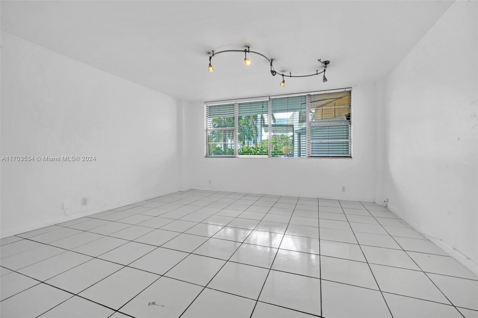 3301 NE 5th Ave # 101