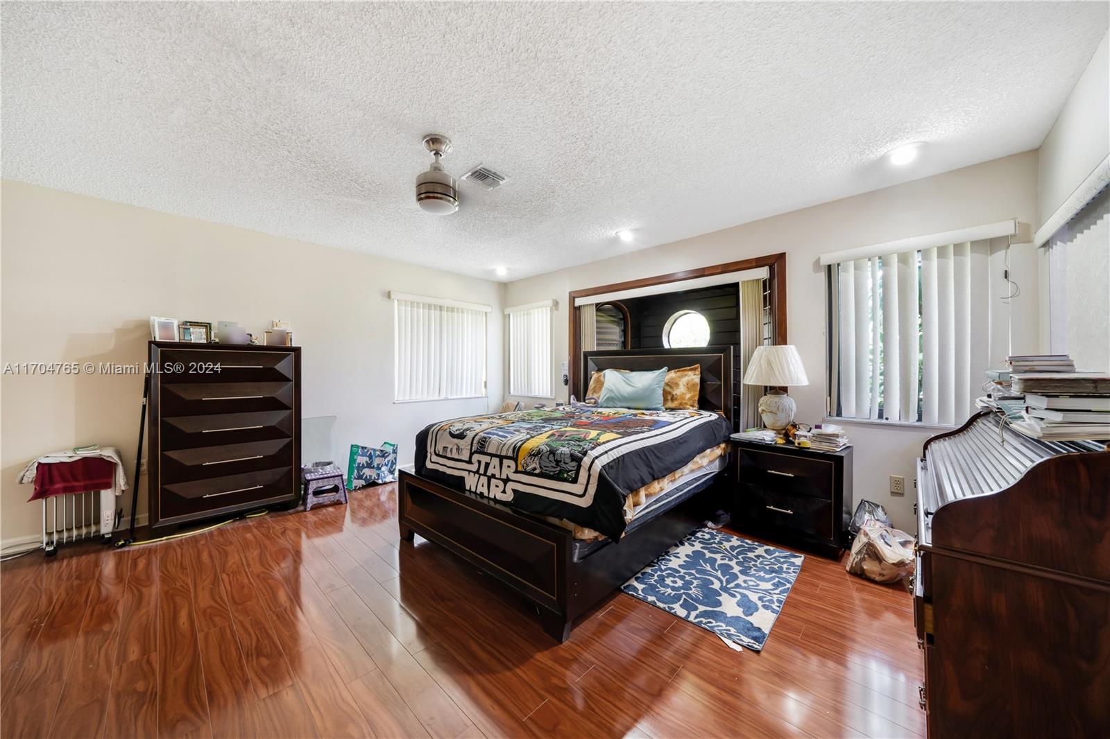 17600 SW 84th Ct