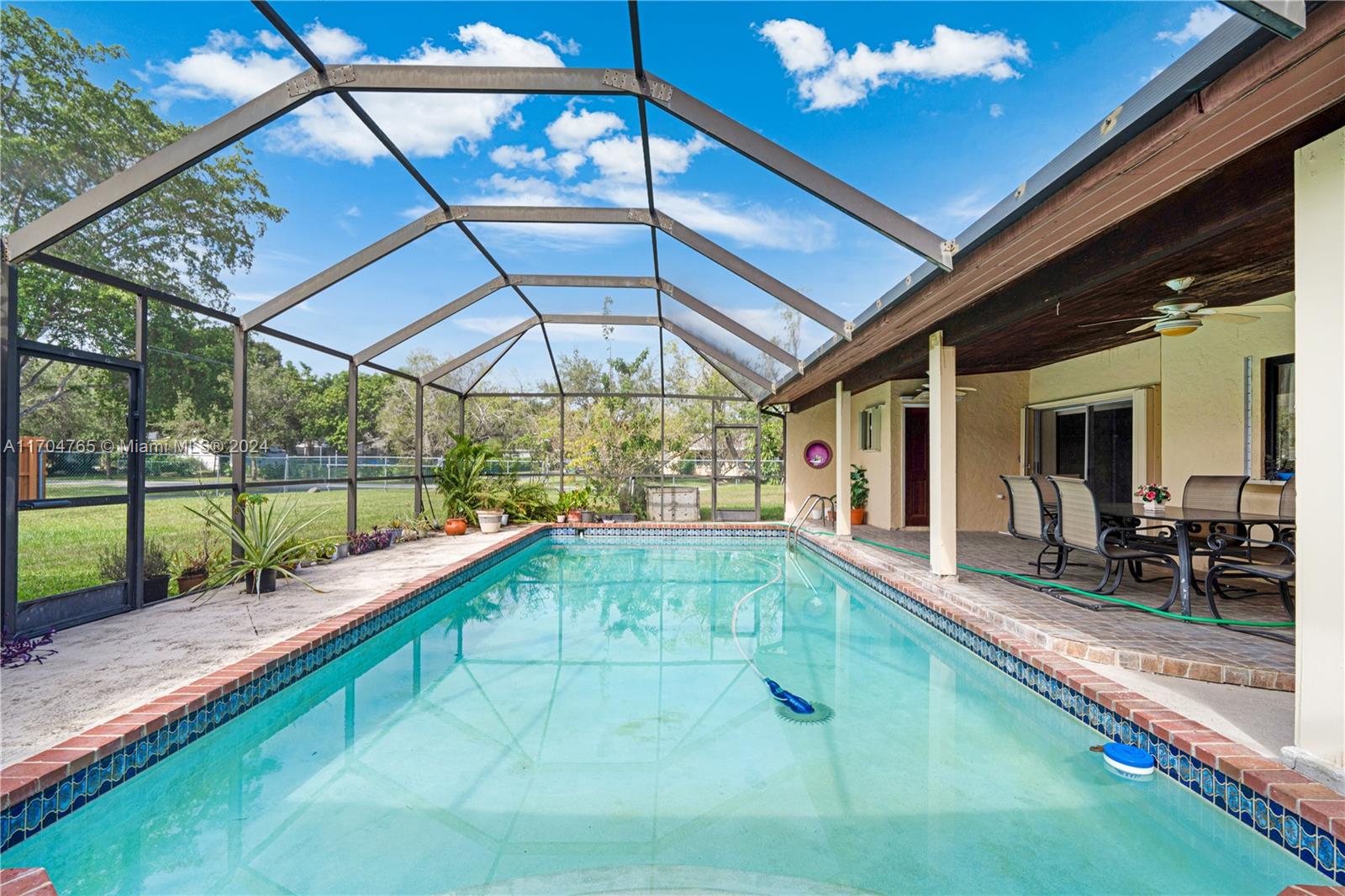 17600 SW 84th Ct