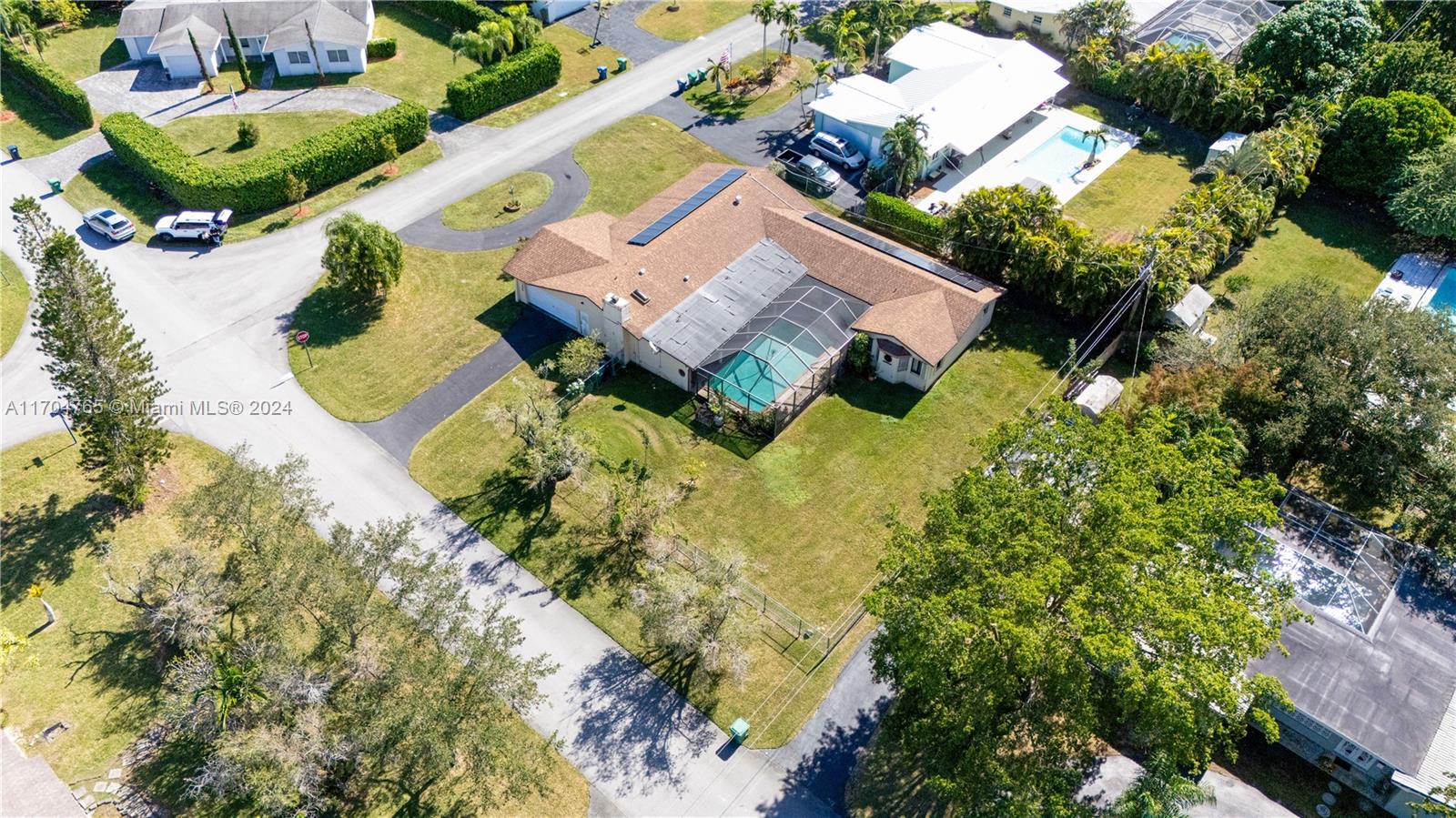 17600 SW 84th Ct