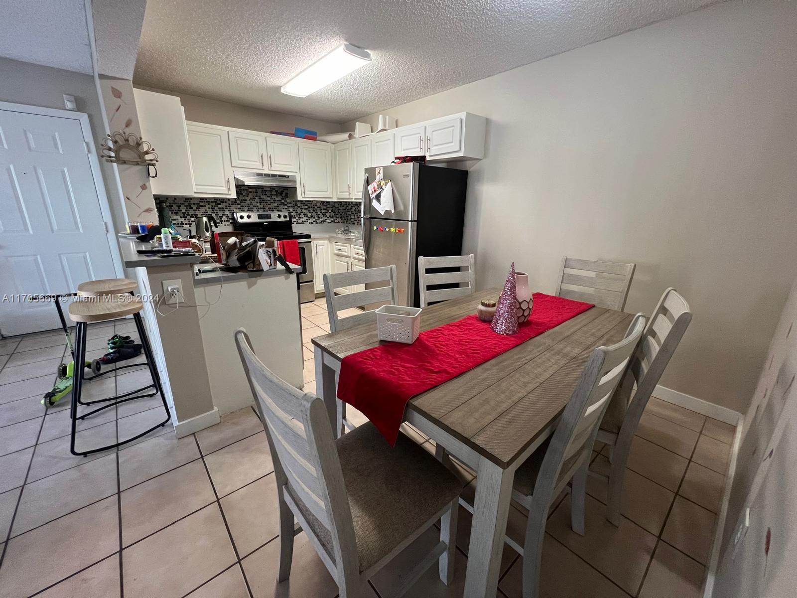 251 W Palm Cir W # 102