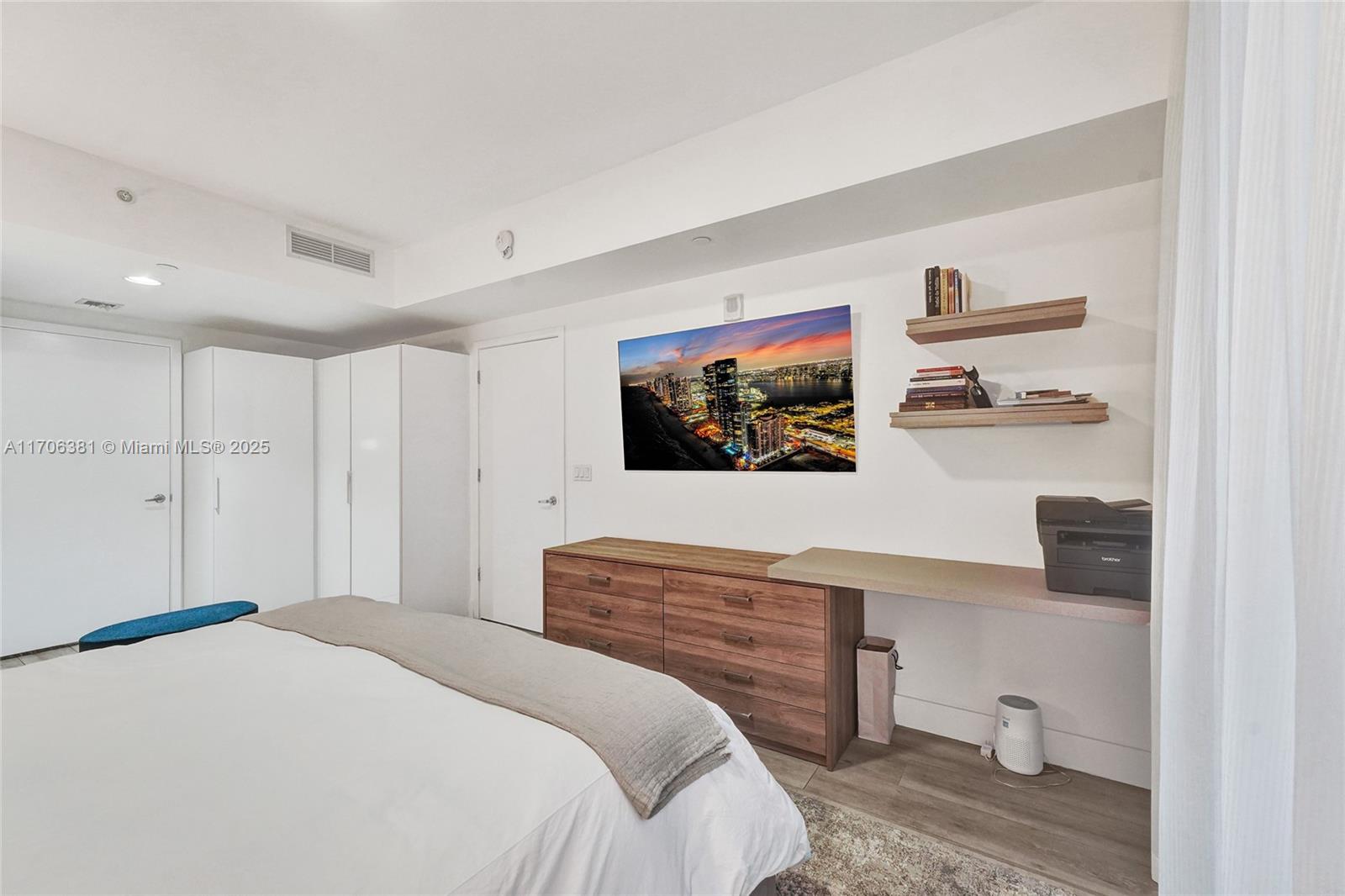 1010 Brickell Ave # 4009