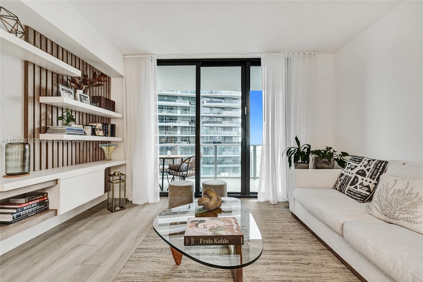 1010 Brickell Ave # 4009