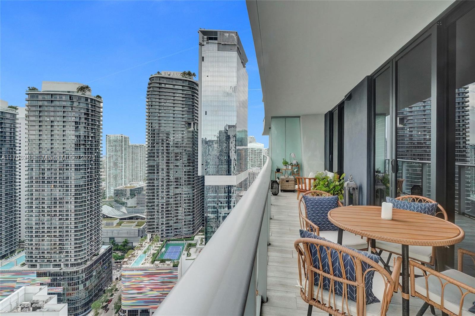 1010 Brickell Ave # 4009
