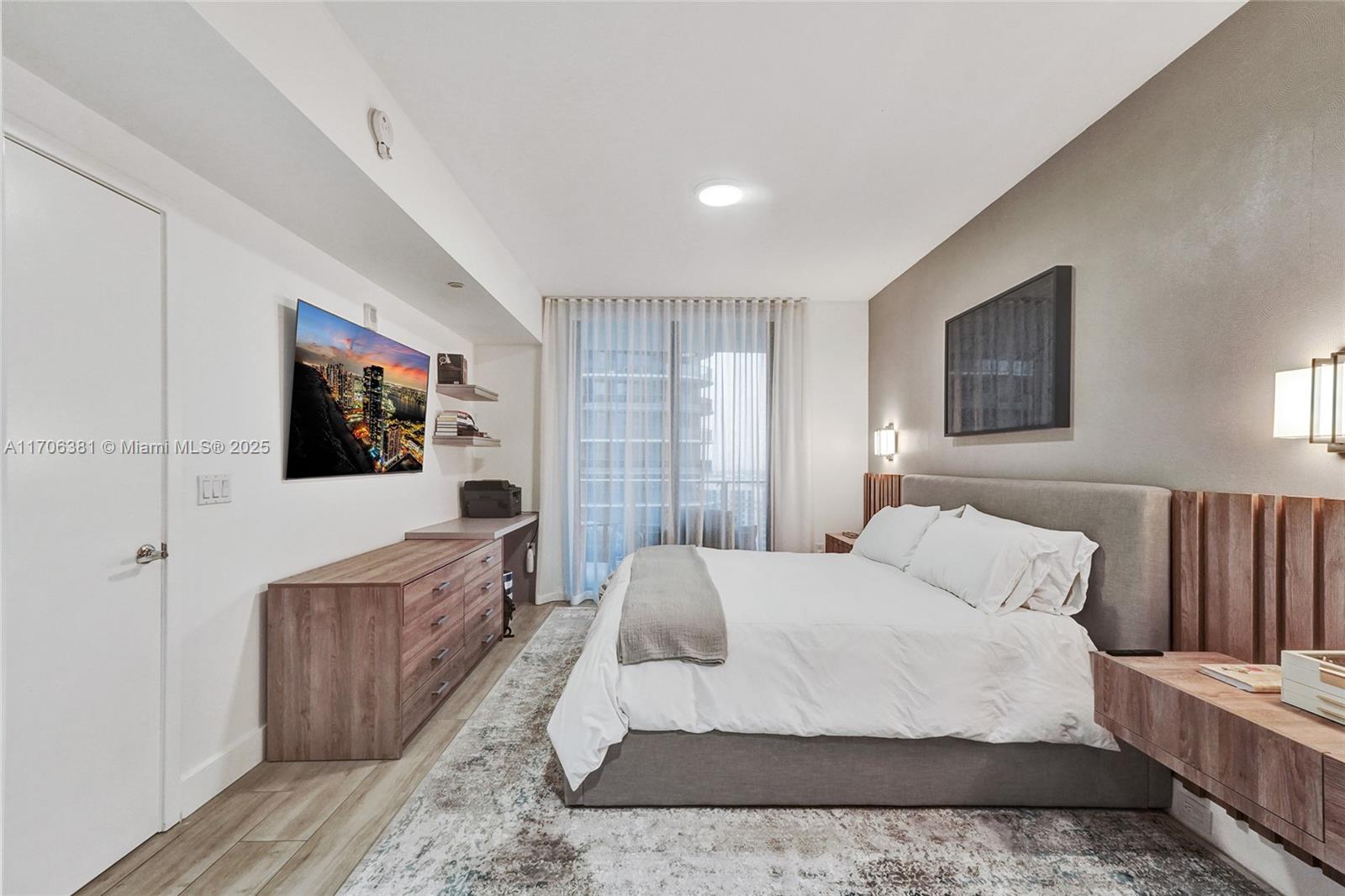 1010 Brickell Ave # 4009