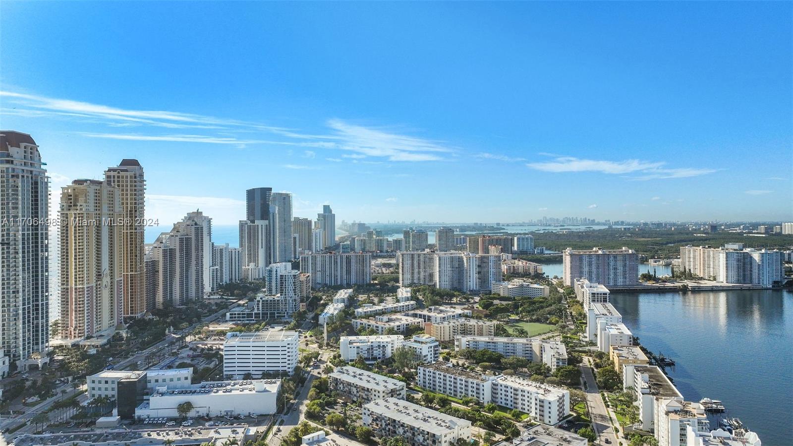 18501 Collins Ave # 601