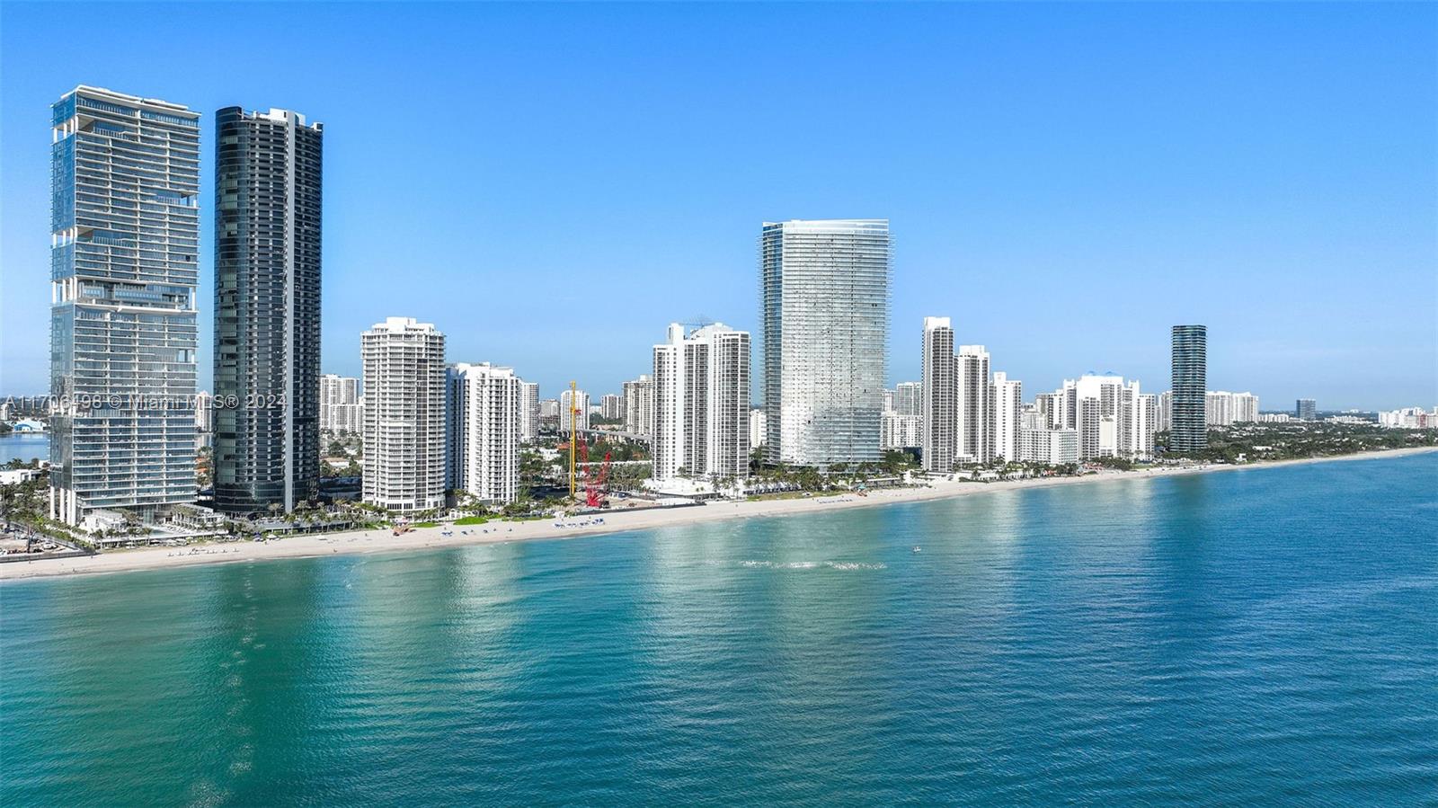 18501 Collins Ave # 601