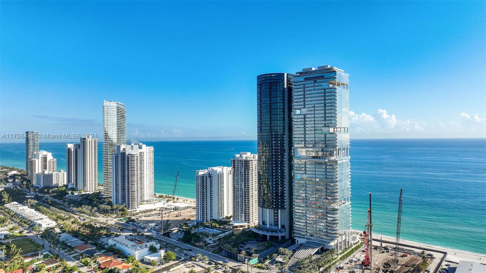 18501 Collins Ave # 601
