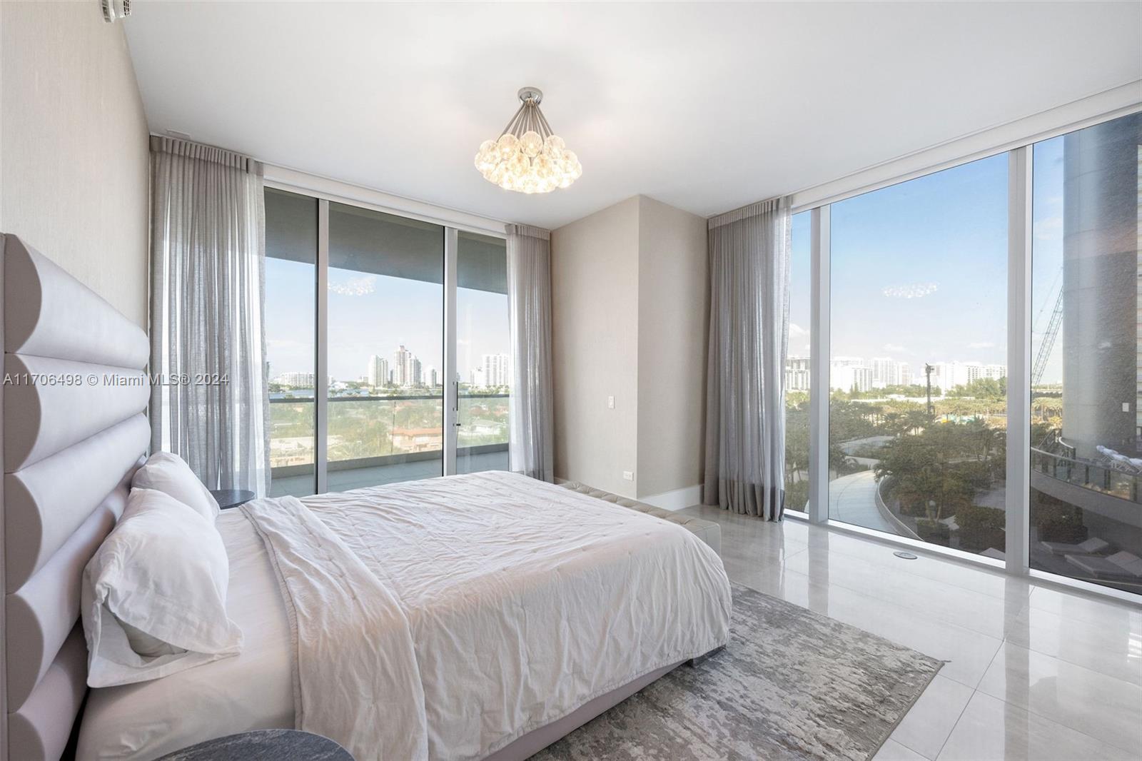 18501 Collins Ave # 601