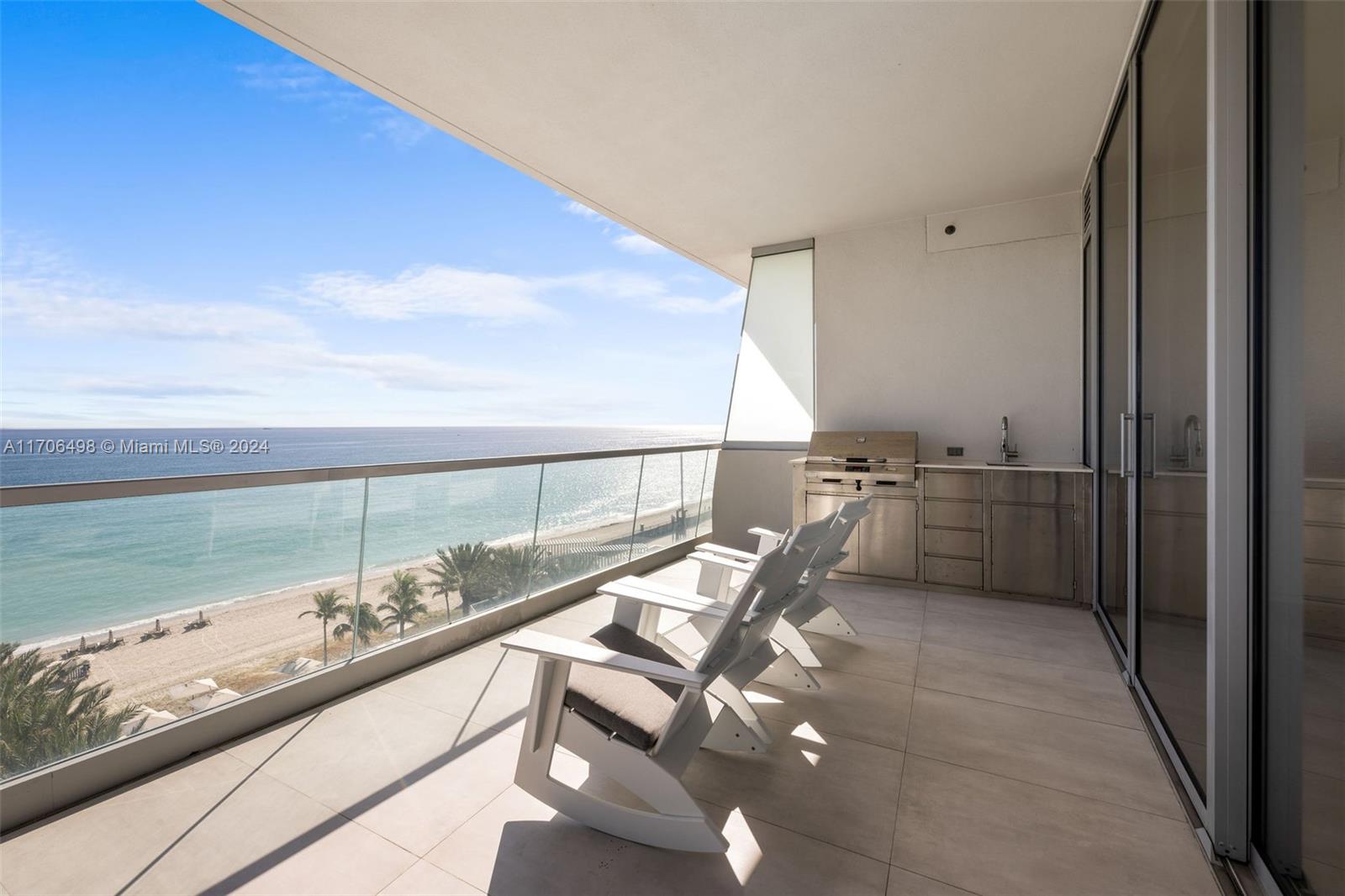 18501 Collins Ave # 601