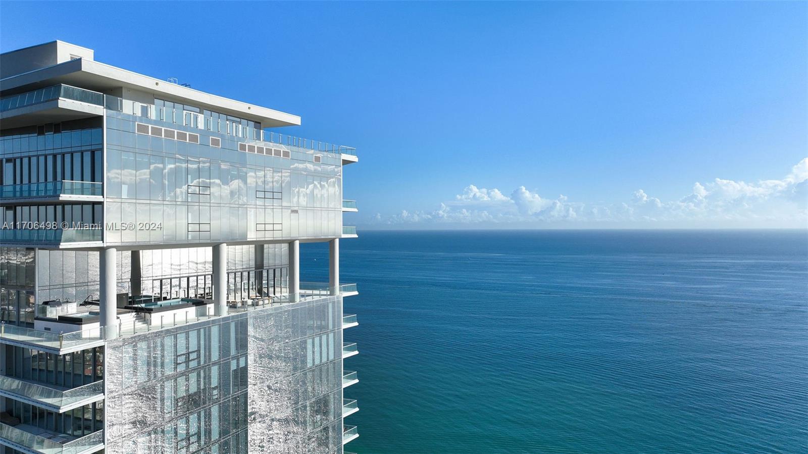 18501 Collins Ave # 601