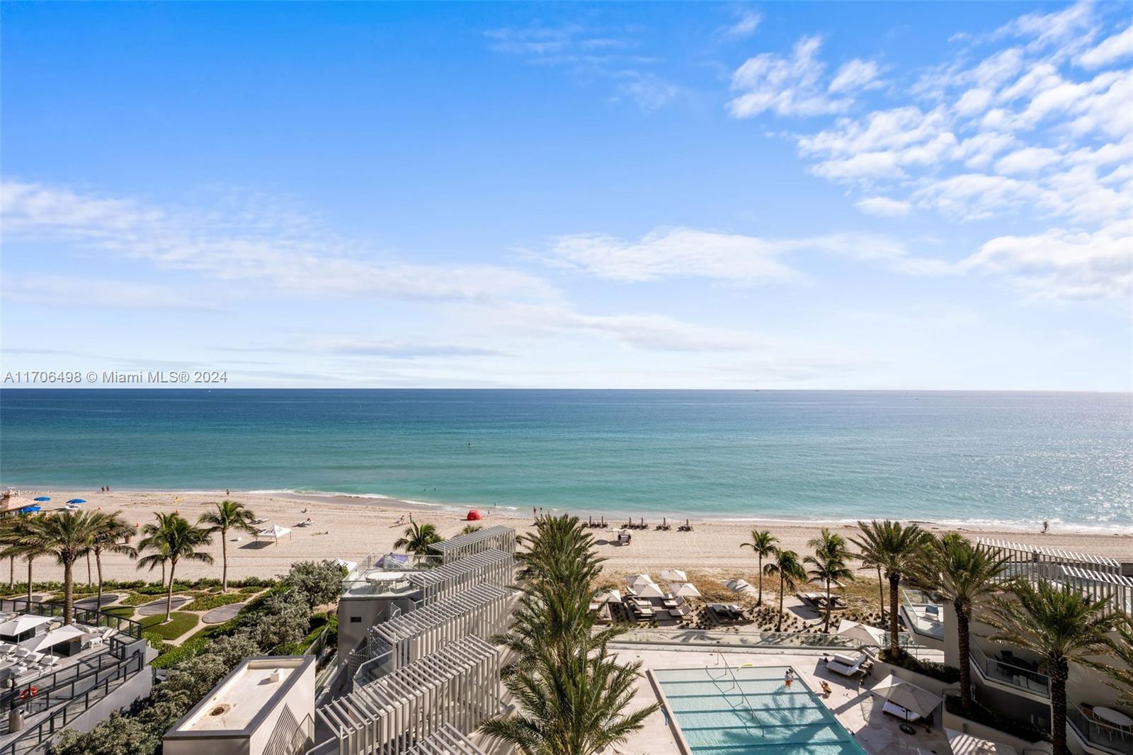 18501 Collins Ave # 601