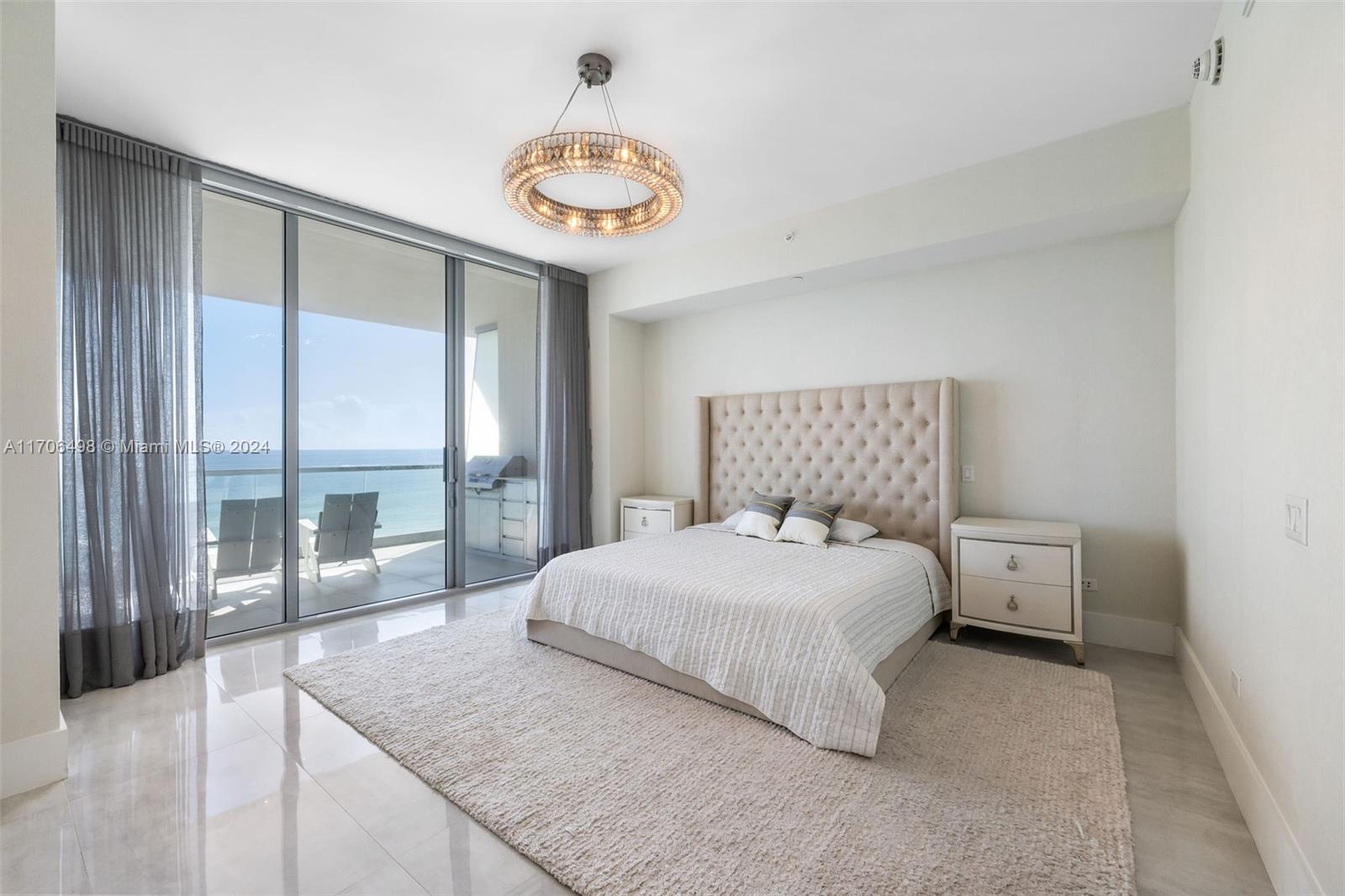 18501 Collins Ave # 601