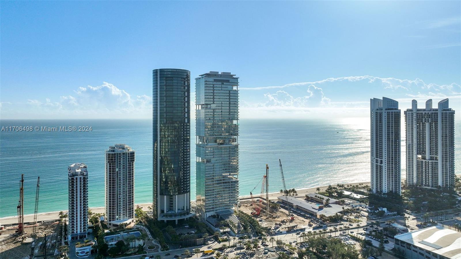18501 Collins Ave # 601