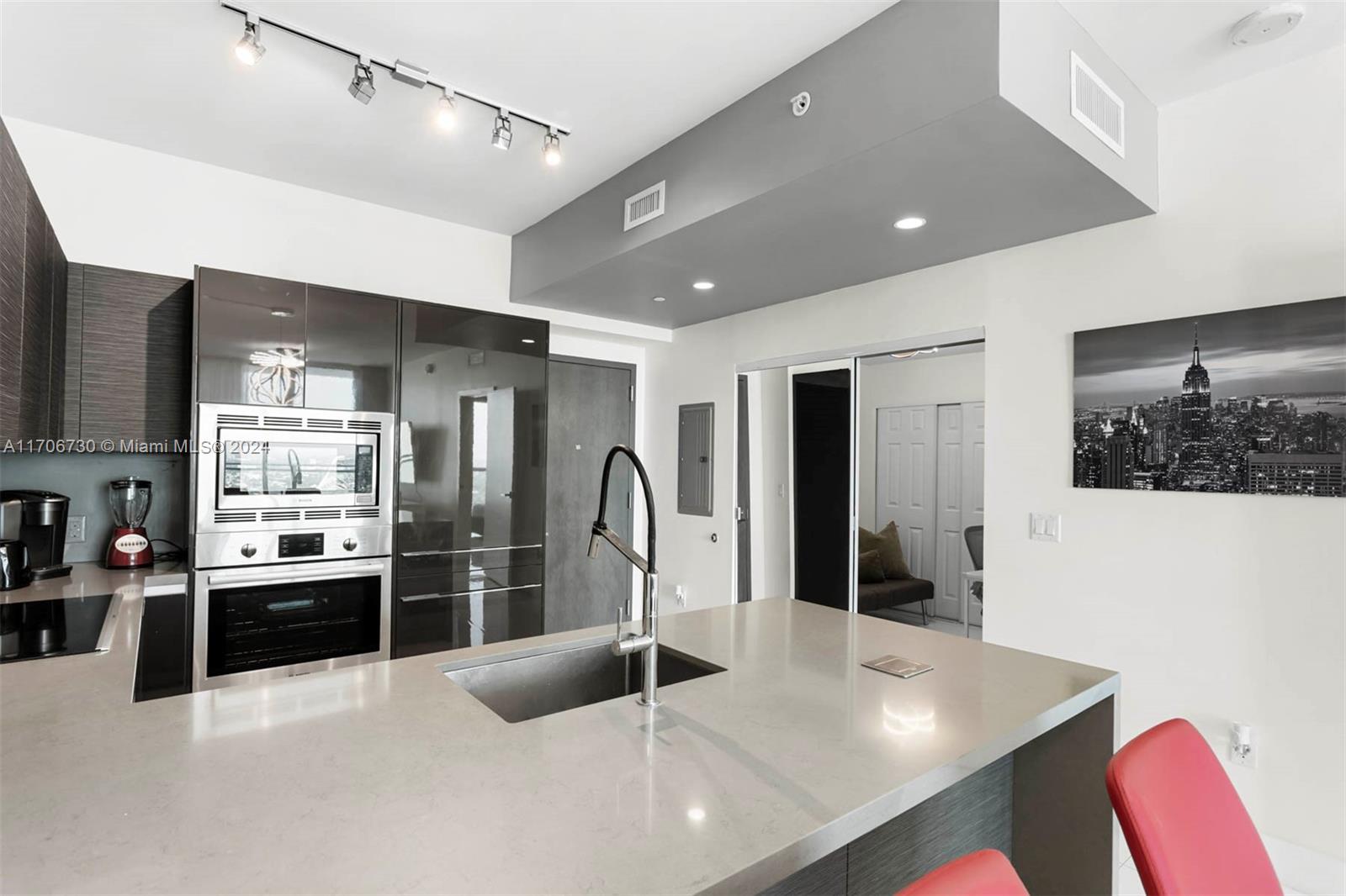 1080 Brickell Ave # 4103