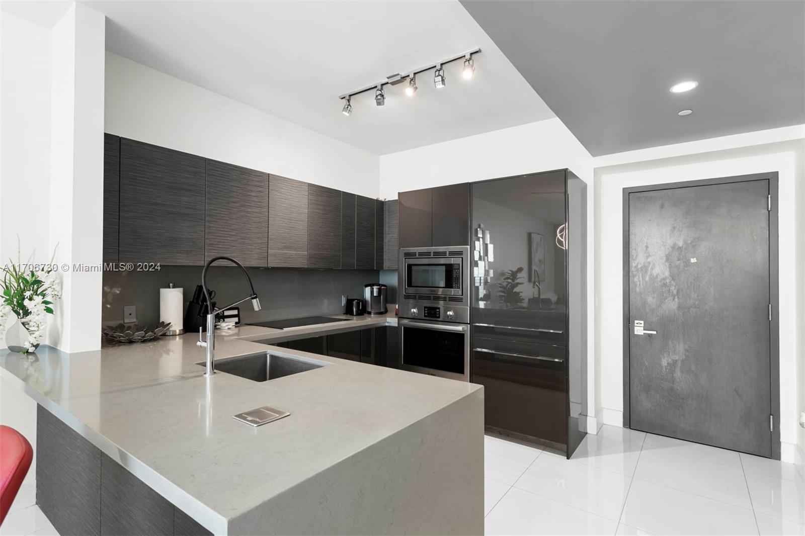 1080 Brickell Ave # 4103
