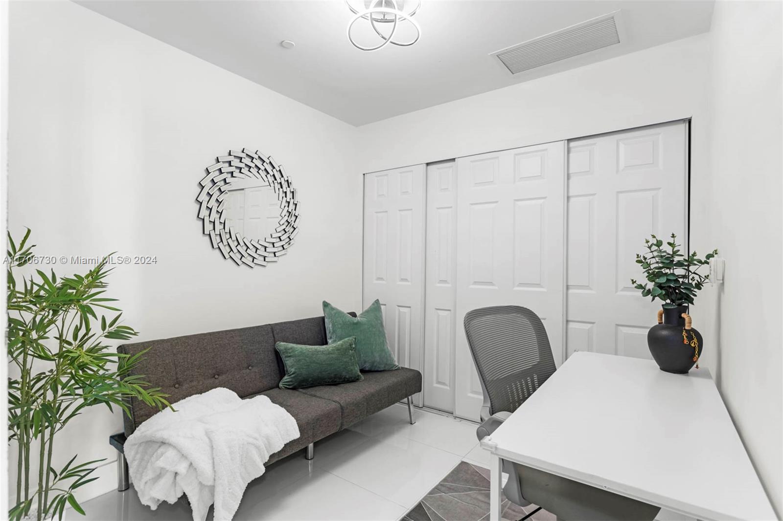 1080 Brickell Ave # 4103