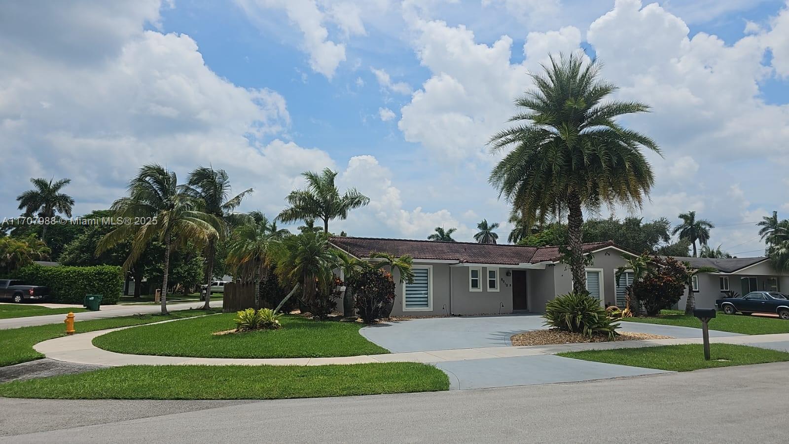8910 SW 182nd Ter