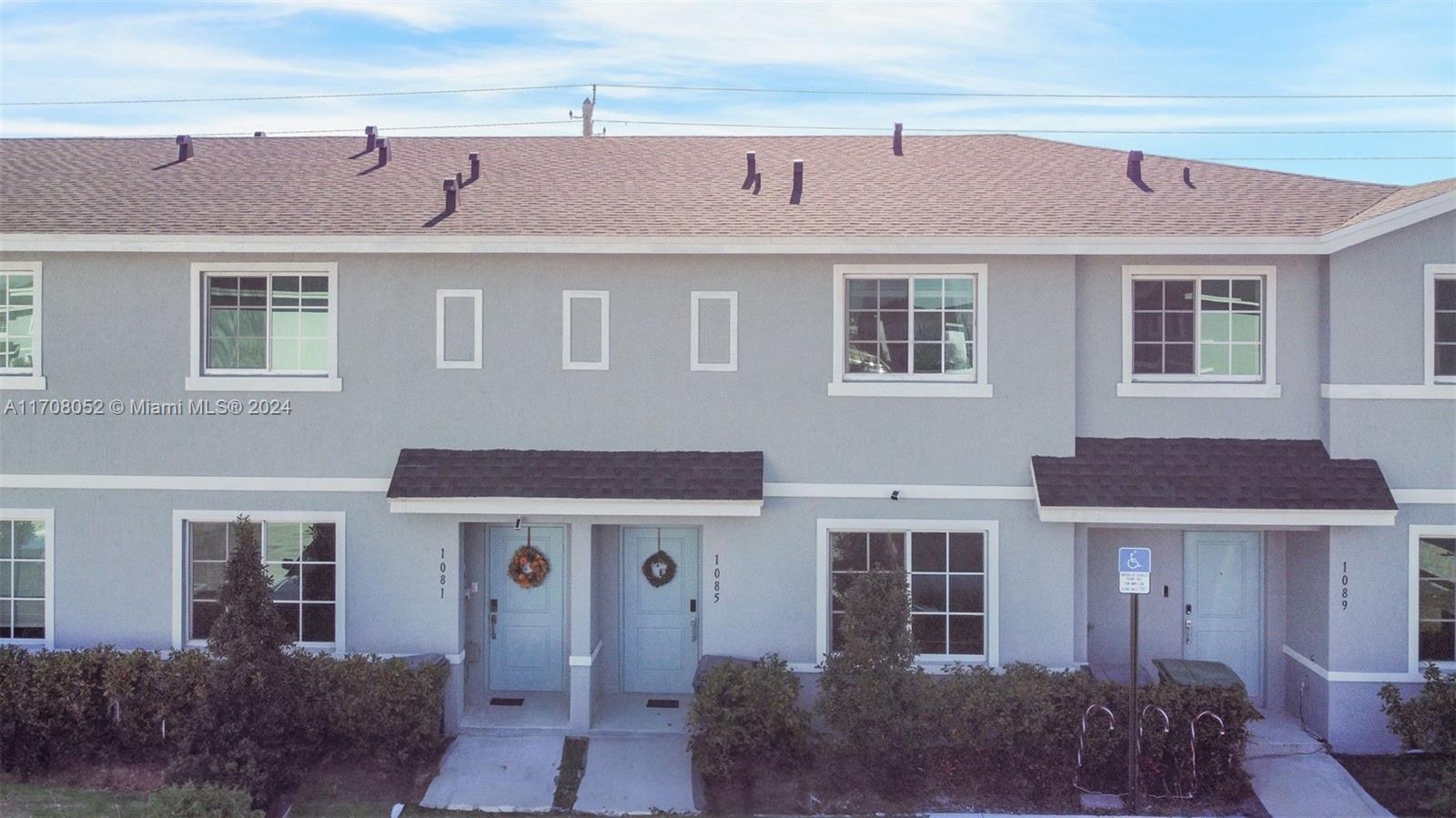1085 NW 4th Ter