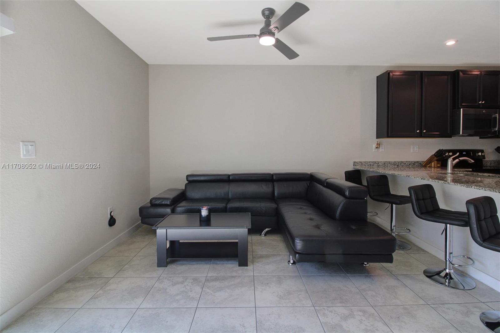 1085 NW 4th Ter