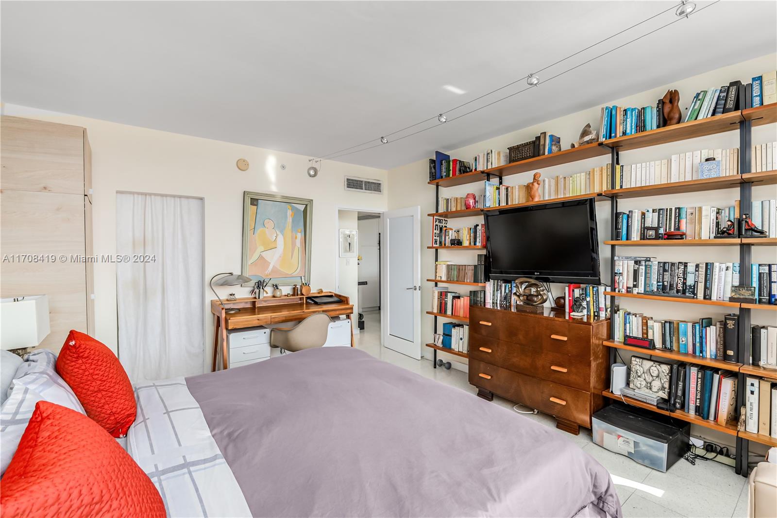 20 Island Ave # 1210