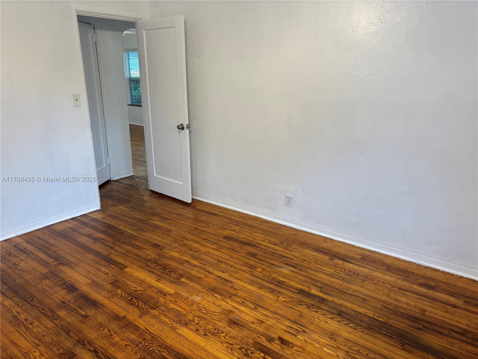 1842 Funston St # 2 Unit: 1-2