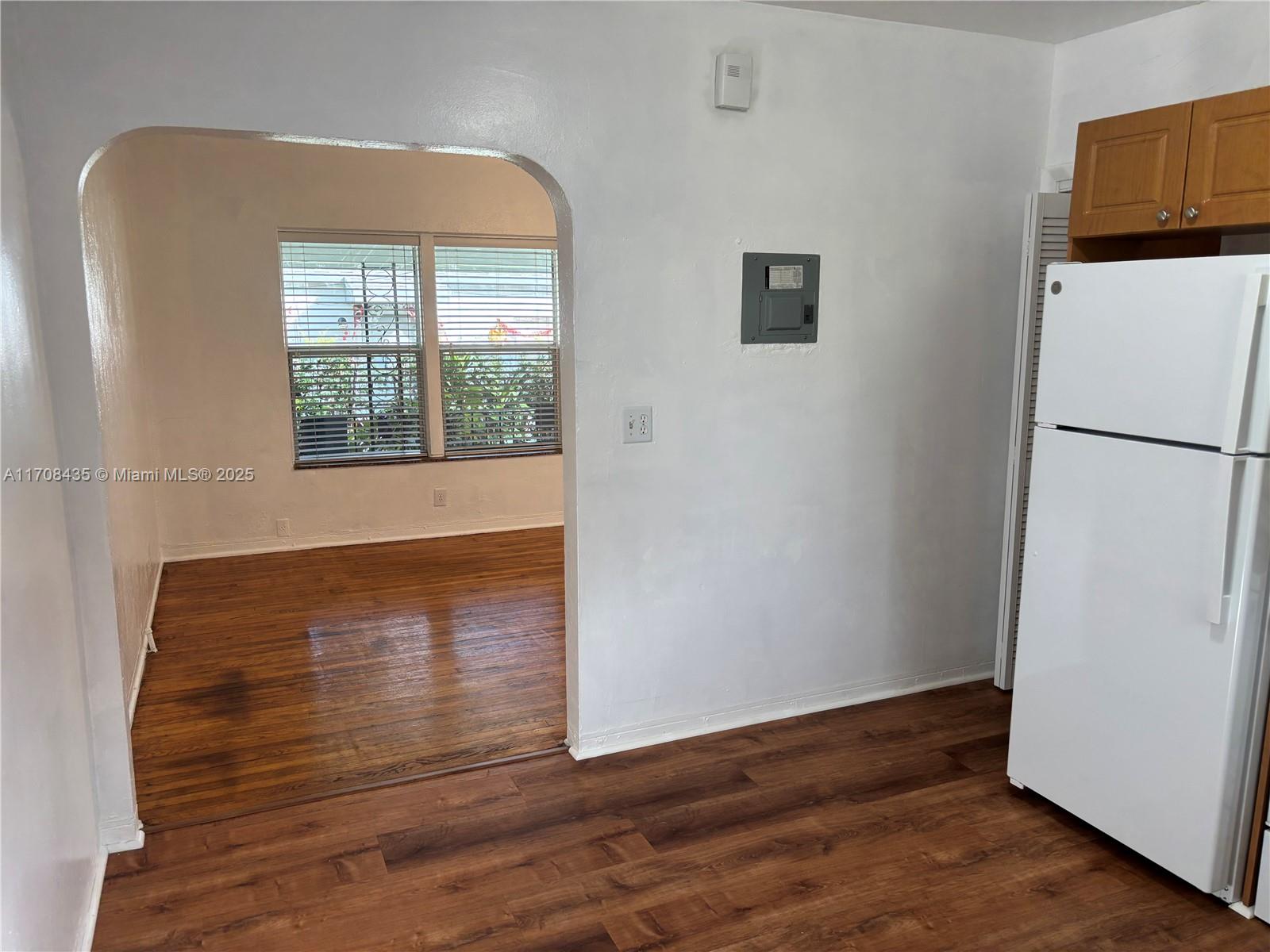 1842 Funston St # 2 Unit: 1-2