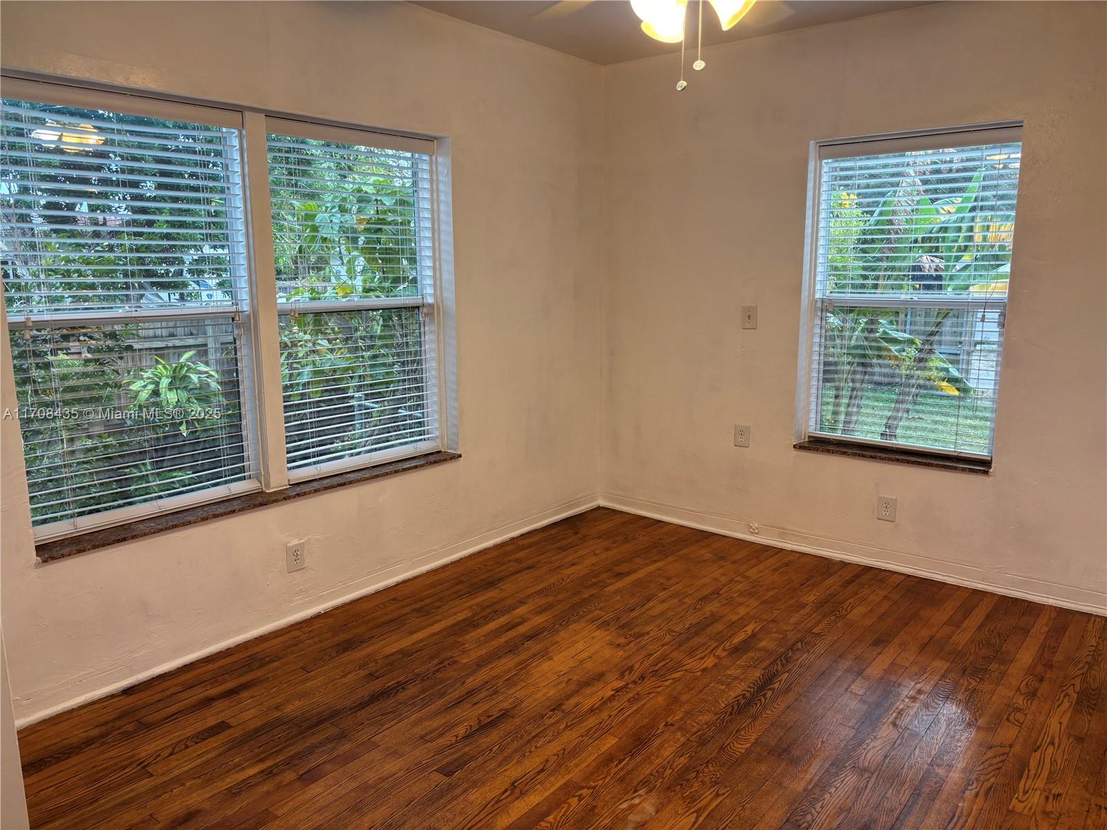 1842 Funston St # 2 Unit: 1-2