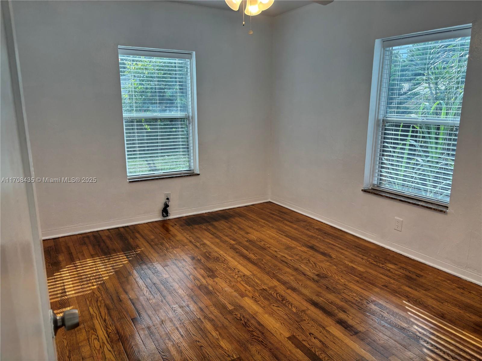 1842 Funston St # 2 Unit: 1-2