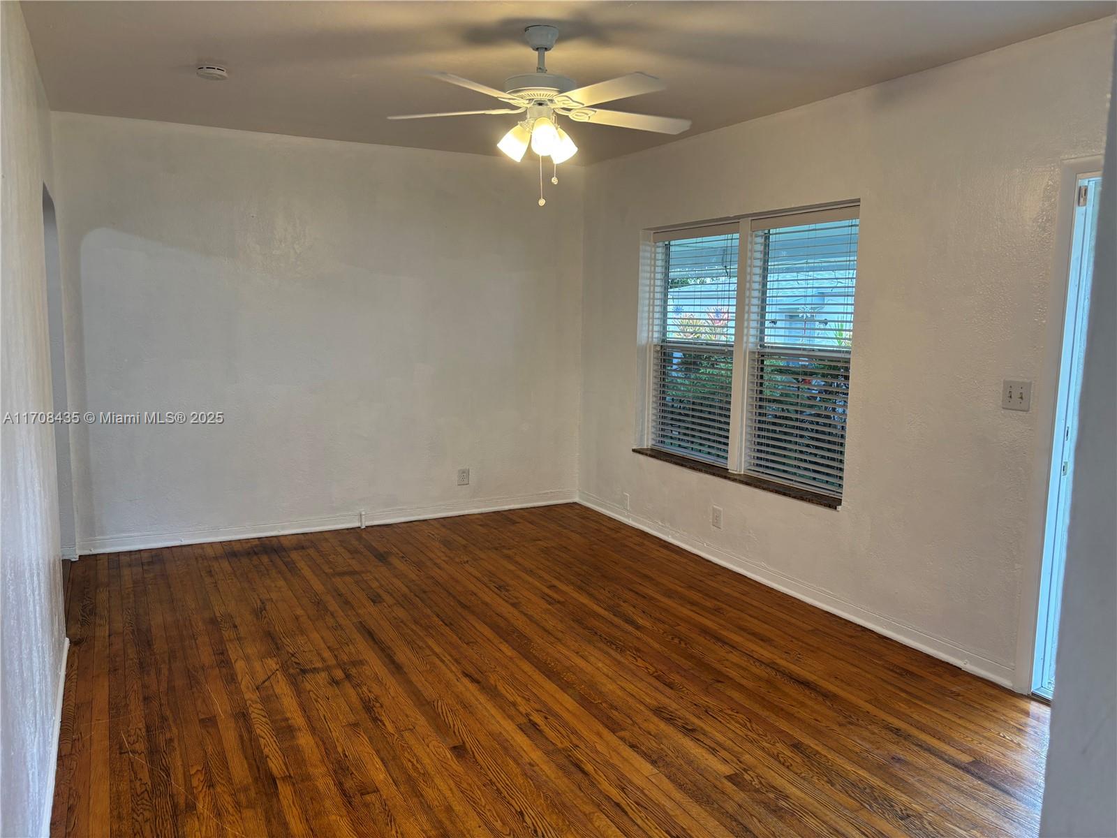 1842 Funston St # 2 Unit: 1-2