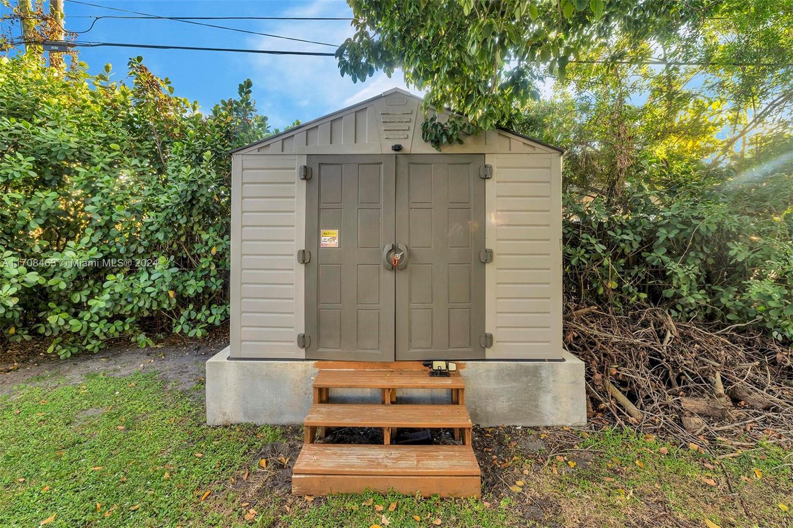 3820 NW 195th St