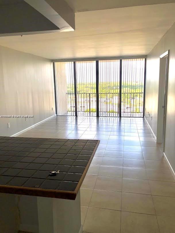 1470 NE 123rd St Unit: APH14
